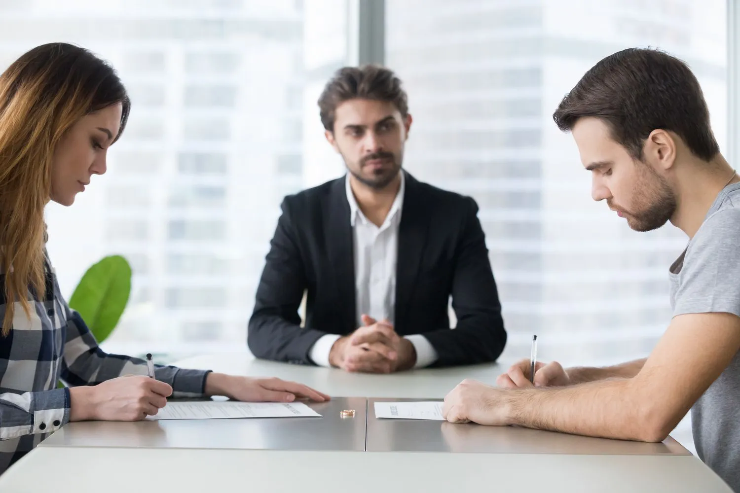 How EH Mediation Guides Couples Toward Fair and Balanced Outcomes Hailsham